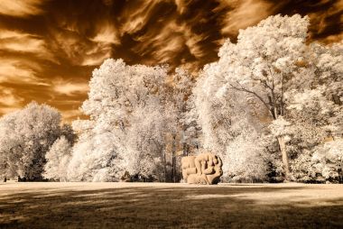 kamu Parkı Turaida Sigulda, Letonya görünümünde. kızılötesi görüntü