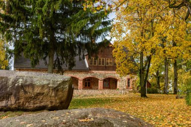 Harabeleri eski kale terk