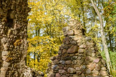 Harabeleri eski kale terk