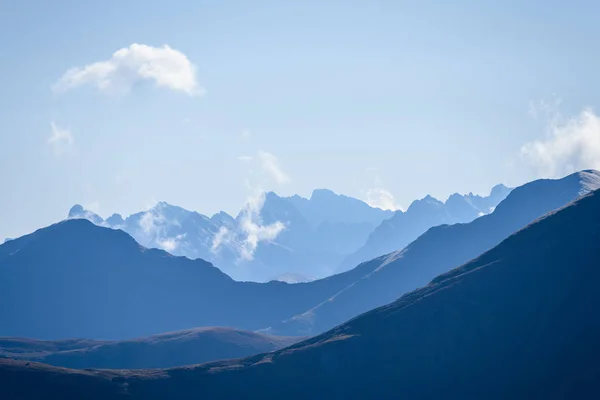 Tatra mountain peak widok na Słowacji w słoneczny dzień — Zdjęcie stockowe