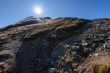 kayalık dağ tepe alan görünümünde Slovakya