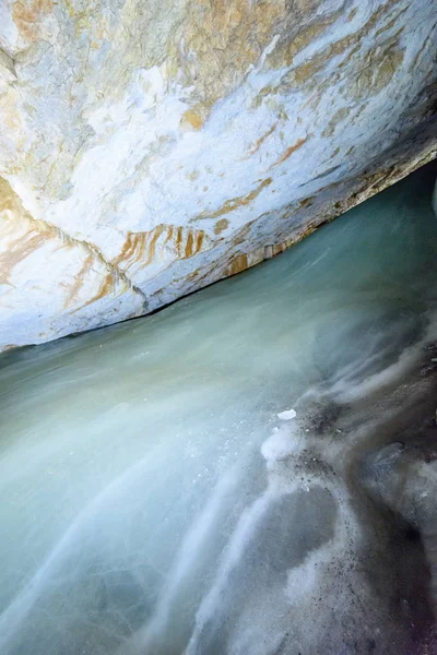 A colorful view of the ice cave in the glacier in slovakia — Stock Photo, Image