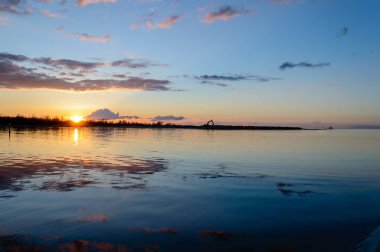 dramatik kırmızı bulutlar