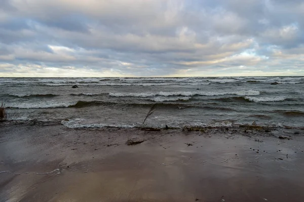 Hautes vagues dans la mer Baltique — Photo