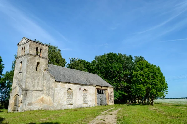 古い教会の放棄された遺跡 — ストック写真