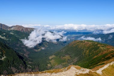 Slovakça Karpat Dağları Güz. 