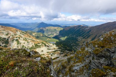 Slovakça Karpat Dağları Güz. 