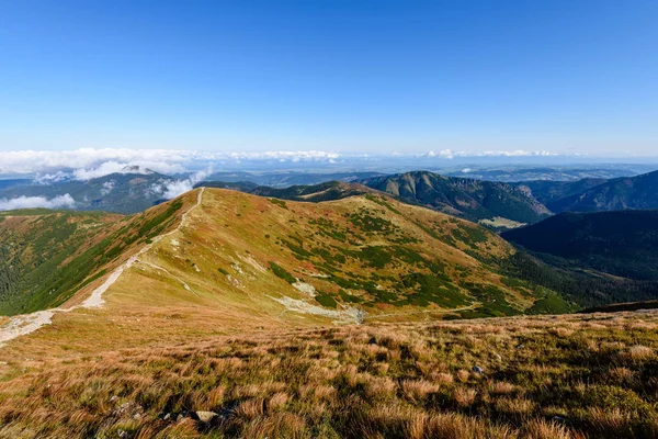 Slowakische Karpaten im Herbst. — Stockfoto