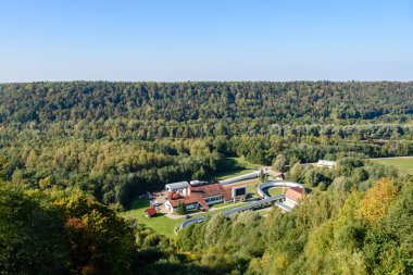 Sisli ormanın panoramik görünüm