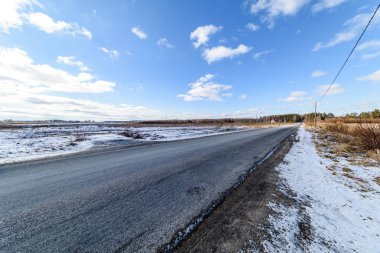 karlı kış yol derin karla kaplı