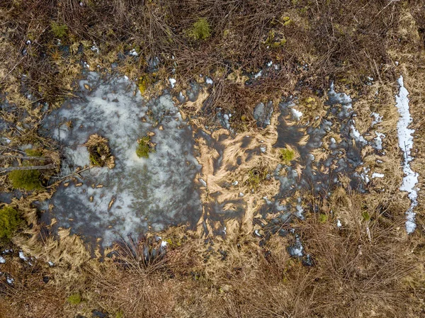 Afbeelding van de drone. Luchtfoto van landelijk gebied met velden en bossen — Stockfoto