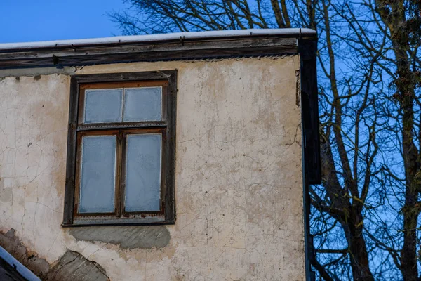 Detalhes da antiga casa rural. madeira e pedra elemento de arquitetura — Fotografia de Stock