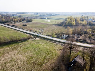 Drone görüntü. alanlar ve countrysi ile kırsal alanının havadan görünümü