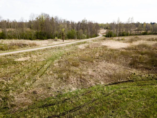 Drone görüntü. taze hava ile kırsal alan görünümünü ekili bir — Stok fotoğraf