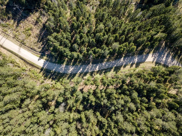 Imagem de drone. vista aérea da zona rural com campos e florestas a — Fotografia de Stock