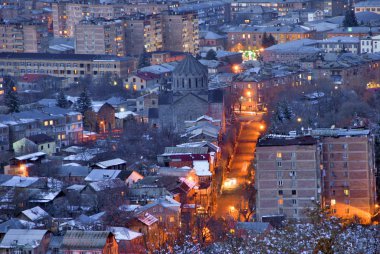 Ermenistan, Vanadzor 'da kış gün batımı ve akşam.
