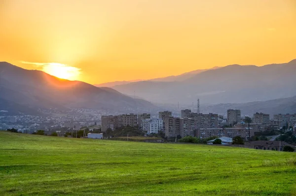 Πόλη Vanadzor Αρμενία Όμορφο Καλοκαιρινό Ηλιοβασίλεμα — Φωτογραφία Αρχείου