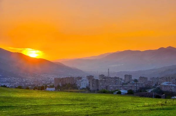 Πόλη Vanadzor Αρμενία Όμορφο Καλοκαιρινό Ηλιοβασίλεμα — Φωτογραφία Αρχείου