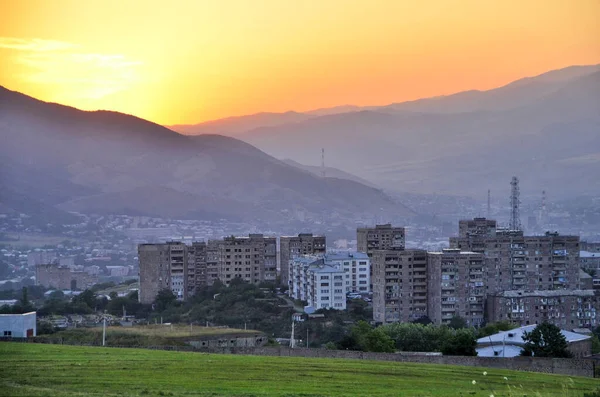 Πόλη Vanadzor Αρμενία Όμορφο Καλοκαιρινό Ηλιοβασίλεμα — Φωτογραφία Αρχείου