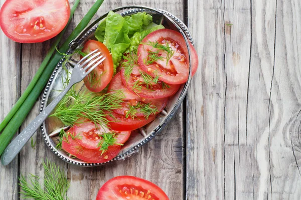 Salată cu roșii, stil rustic — Fotografie, imagine de stoc