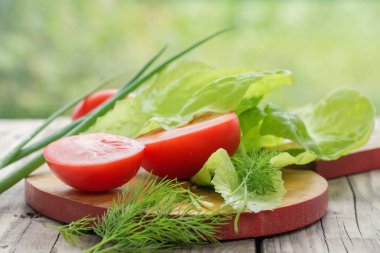 Domates salatası hazırlanması.