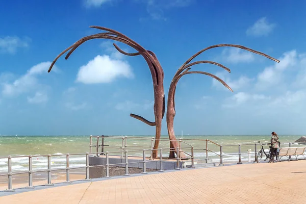 Setin Ostende, Belçika üzerinde heykel