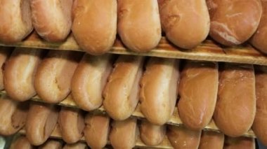Fırının üretimi. Pişirme, ekmek, ekmek.
