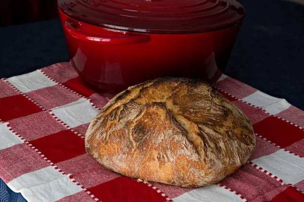Chleb Kwaśny Jest Wytwarzany Drodze Fermentacji Ciasta Przy Użyciu Naturalnie — Zdjęcie stockowe