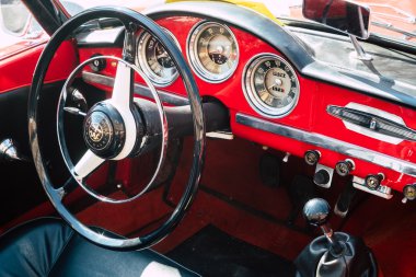  İtalyan klasik otomobil, Alfa Romeo Giulietta teknik iç