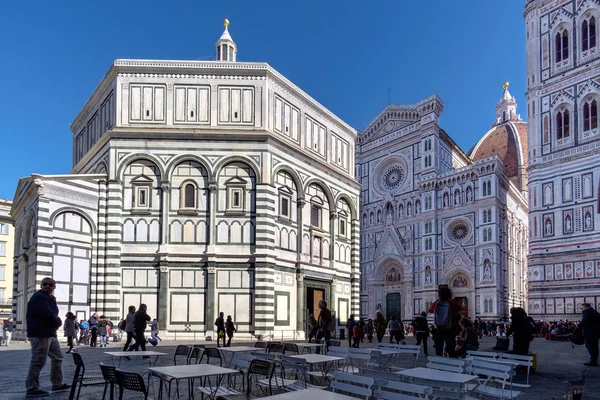 Batistério de São João na Piazza del Duomo — Fotografia de Stock