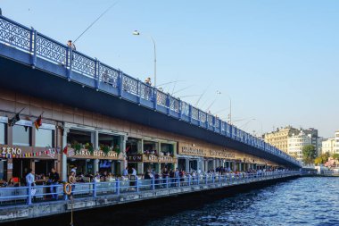 Istanbul, Türkiye'de Galata Köprüsü'nün görünümü