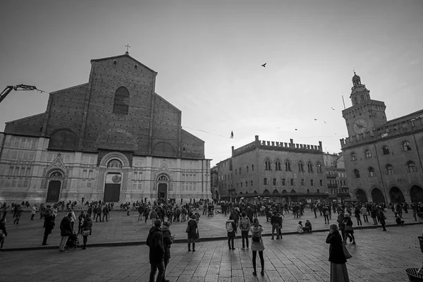 Caminhe até a Piazza Maggiore em Bolonha, Itália — Fotografia de Stock