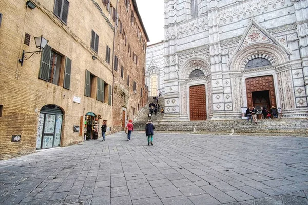 Baptisterio de San Giovanni, Siena, Italia —  Fotos de Stock