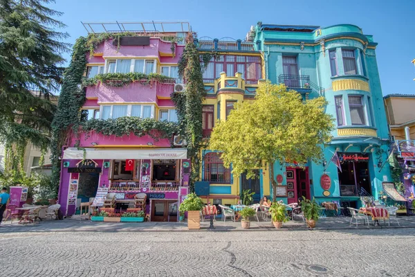 Istanbul Turquie Septembre 2017 Bâtiments Colorés Pittoresques Avec Boutiques Restaurants — Photo