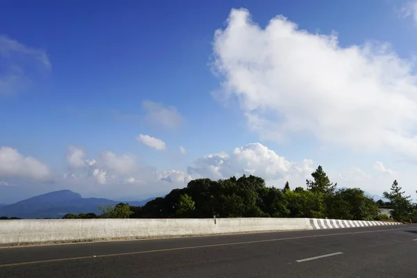 Estrada no país Tailândia — Fotografia de Stock