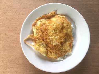 pirinç sıcak yumurta veya omlet