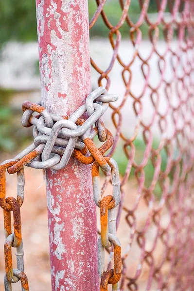 Rusty Chain Iron Post — Stock Photo, Image