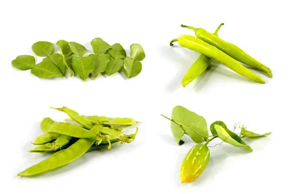 白に隔離された緑野菜4種 — ストック写真