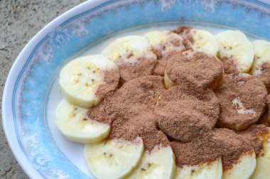 Çikolatalı muz dilimi - Tayland sağlıklı yiyecekler