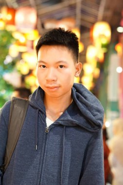 Bangkok Tayland 'daki genç adamı kapatın.