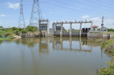 Chachoengsao Tayland 'daki baraj.