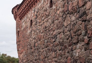 bir taş kale duvar parçası