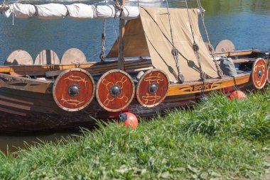 St. Petersburg, Rusya - 27 Mayıs 2017: Viking Viking gemi yinelemede St. Petersburg, Rusya Federasyonu