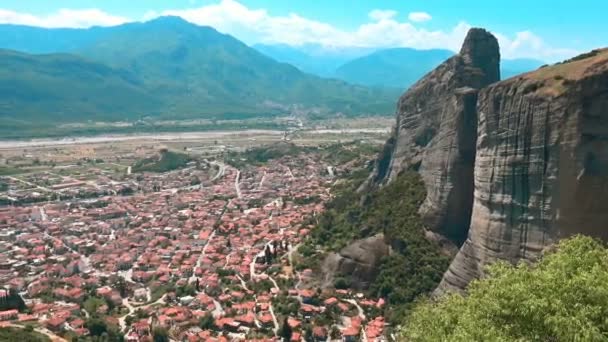 Blick Auf Das Dorf Bergtal Der Griechischen Meteora — Stockvideo