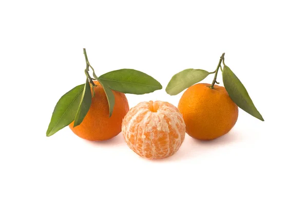 Tangeriner isolerad på vit bakgrund med urklippsbana — Stockfoto