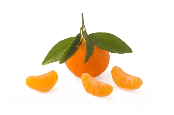 Tangeriner isolerad på vit bakgrund med urklippsbana — Stockfoto