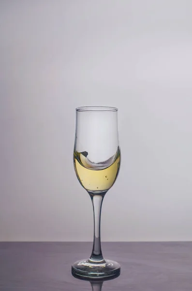 シャンパン グラスでスプラッシュ — ストック写真