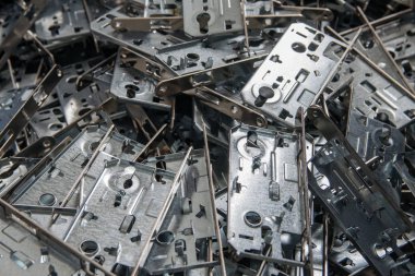 metal kilit unsurları