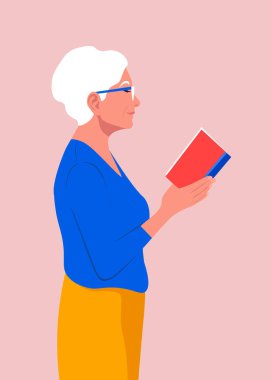 Yaşlı bir kadın profilde duruyor ve elinde bir kitap tutuyor. Gözlüklü büyükanne kitap okuyor. Vektör düz resimleme