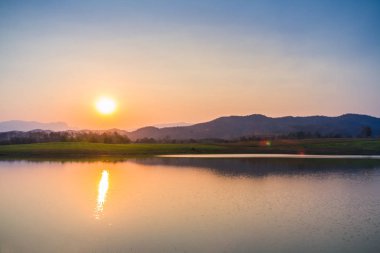 Akşam gökyüzü günbatımı